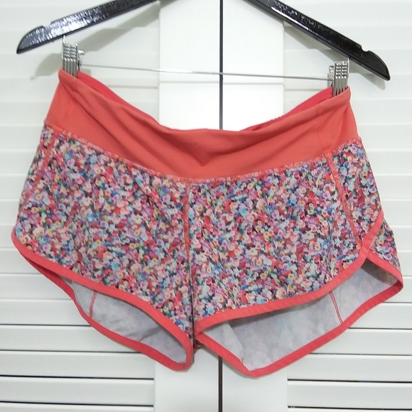 lululemon athletica Pants - Lululemon Floral Shorts in Peach & Blue Size 6